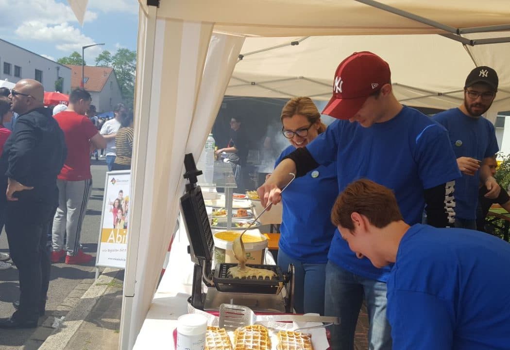 Angebote am Stand beim Stadtteilfest Muggeley.