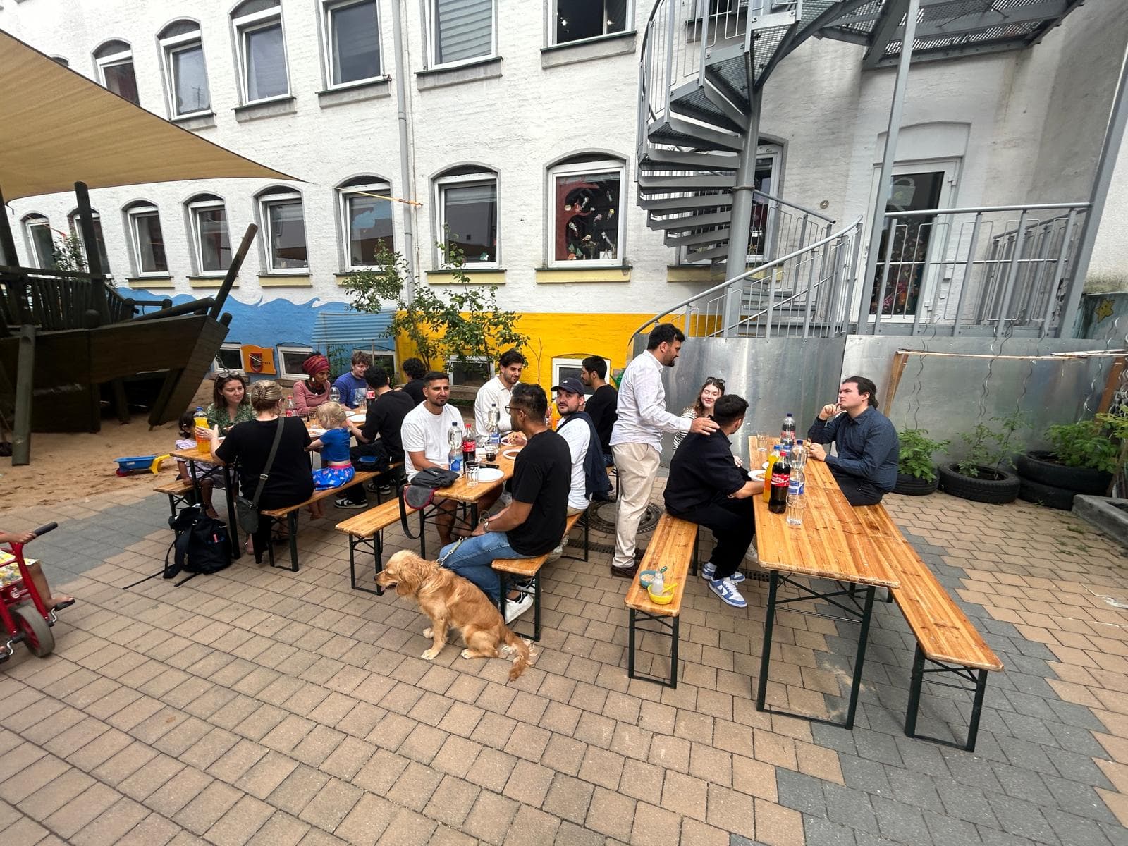 Alumni-Treffen an der Fachoberschule – Ein Wiedersehen voller Erinnerungen - Bild 1
